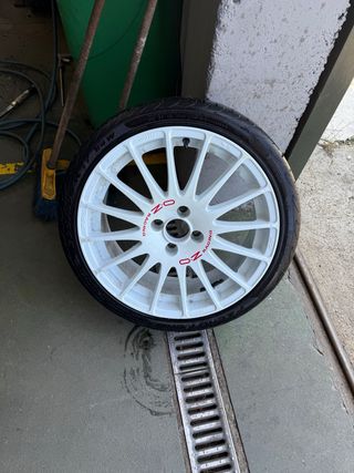 Llanta OZ Racing 17 4x100 Blanca