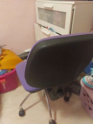 Silla de escritorio morada