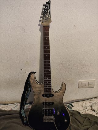 Guitarra Eléctrica Ibanez SA360NQM-BMG