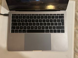 MacBook Pro 13 (2017) Intel i5 8GB RAM 256GB