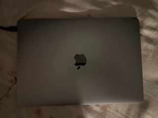 MacBook Pro 13 (2017) Intel i5 8GB RAM 256GB