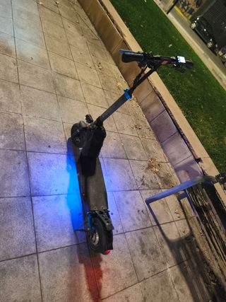 Patín Eléctrico con Luces LED Azules
