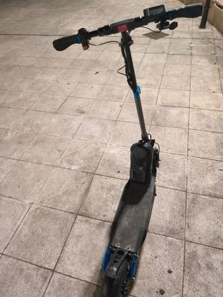 Patín Eléctrico con Luces LED Azules