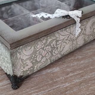 Caja de té de madera con compartimentos