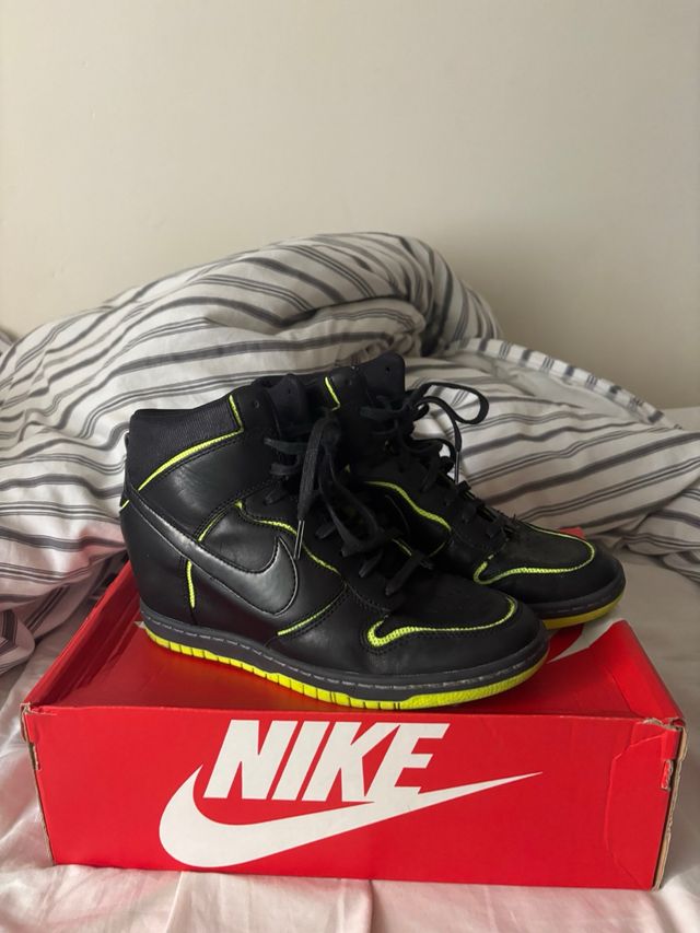 Nike Dunk Contest Tacón Negro y amarillo