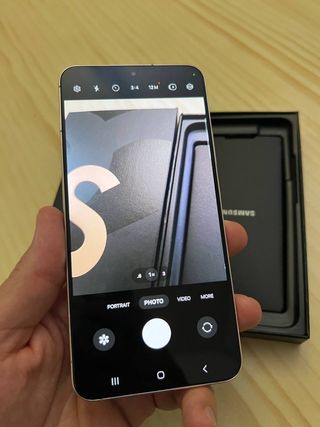 Samsung Galaxy S22 plus 5G 128GB in oro rosa gratis