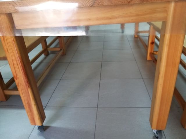 Mesa de madera maciza