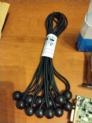 Placa, memoria, cable de alimentación, luces y ten