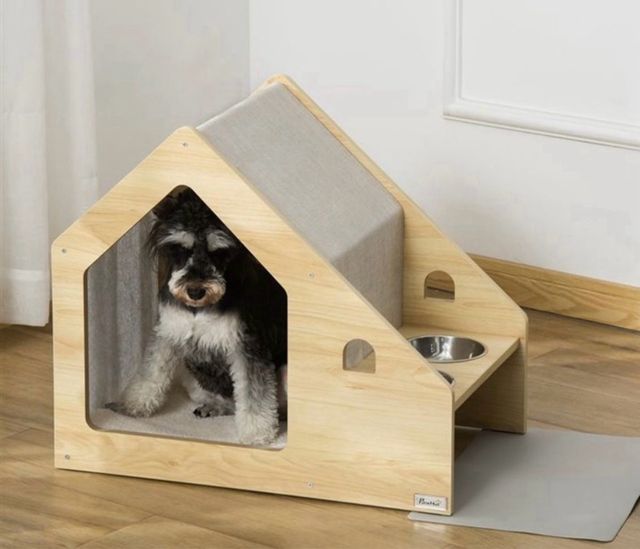 Casa para perro/gato con comederos