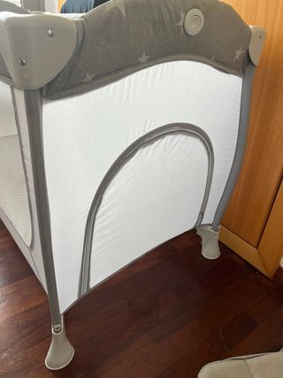Cuna de viaje plegable y cambiador