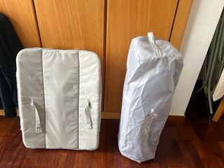 Cuna de viaje plegable y cambiador