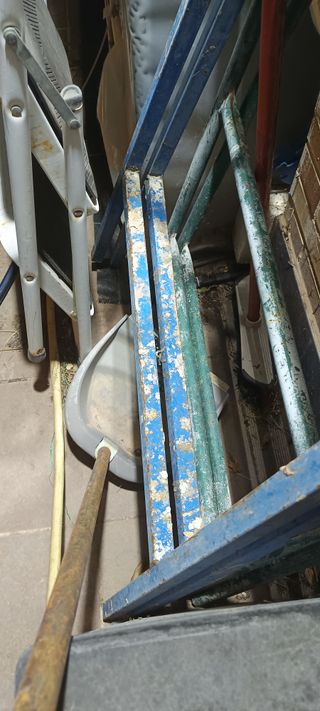 2 Caballetes de obra metálicos