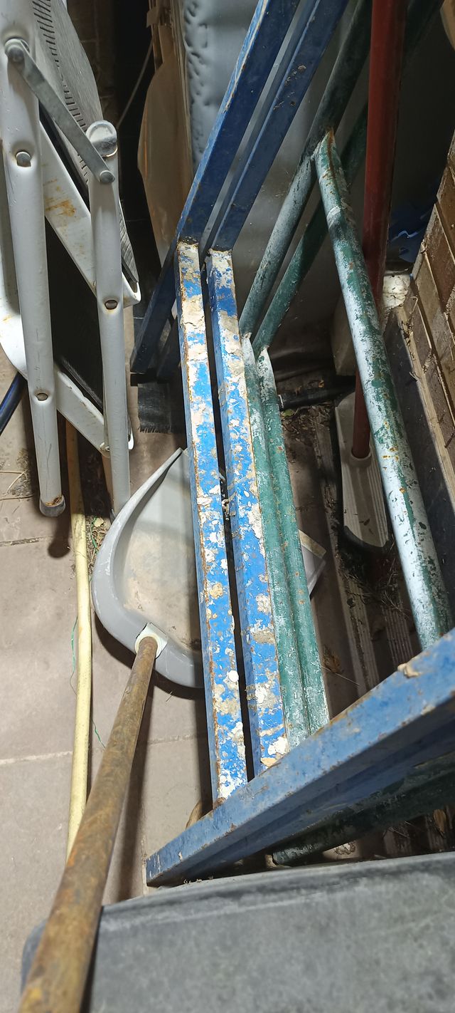 2 Caballetes de obra metálicos