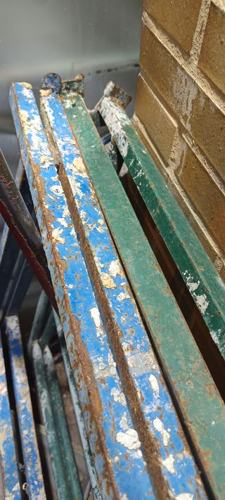 2 Caballetes de obra metálicos