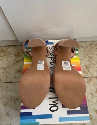 Sandalias de tacón rosa