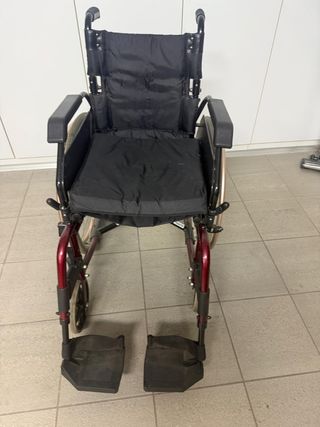 Silla de ruedas en perfecto estado.