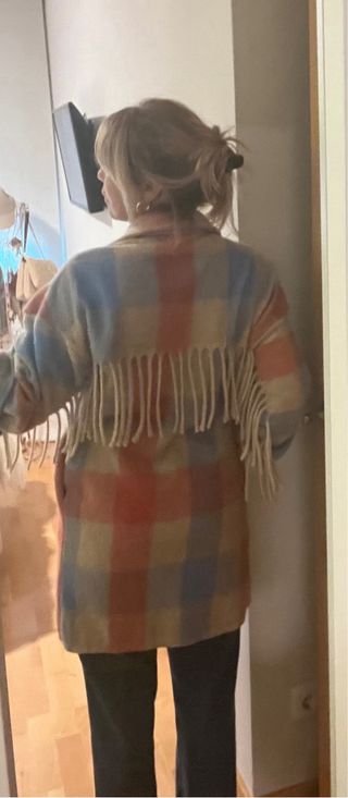 Sobrecamisa cuadros flecos