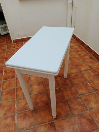 Mesa de cocina blanca