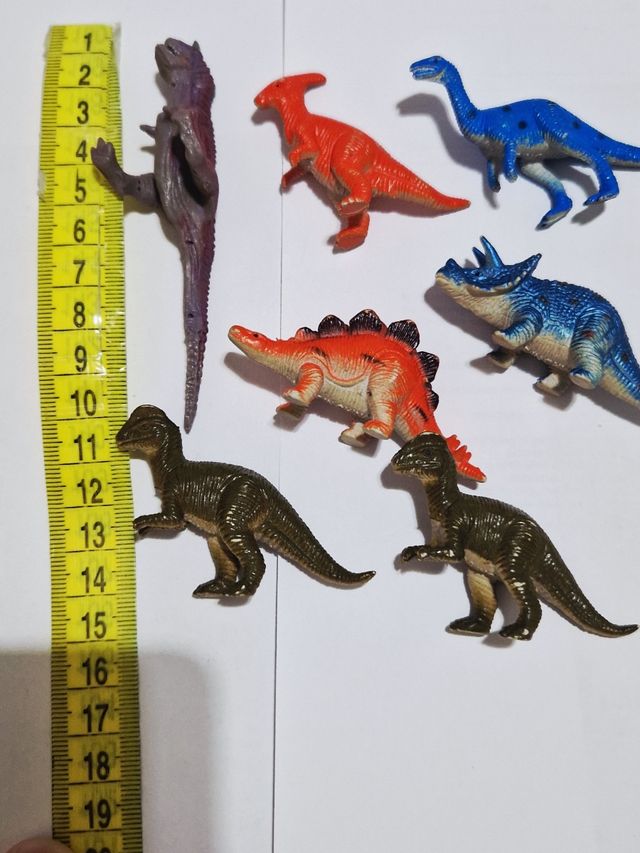 Set 7 Dinosauri Giocattolo