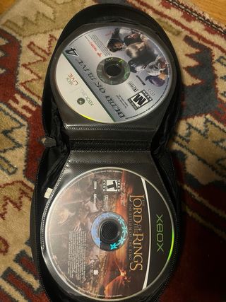 Xbox 360 Blanca + 2 Controles
modelo EEUU