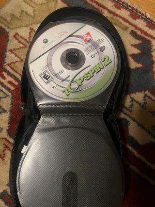 Xbox 360 Blanca + 2 Controles
modelo EEUU