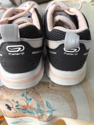 Zapatillas Kalenji Talla 41 Gris y Rosa