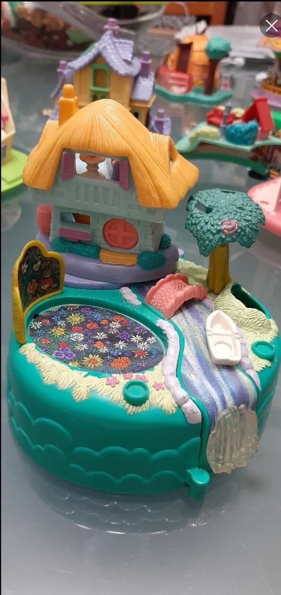 Casa Polly Pocket Alicia País Maravillas second hand for 240 EUR
