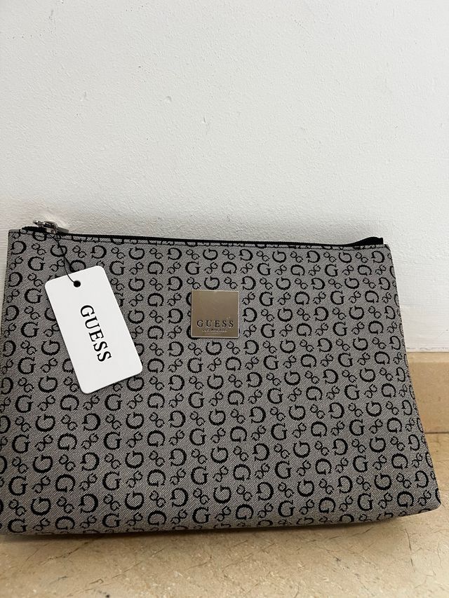 Neceser Guess Gris y negro nuevo con etiquetas