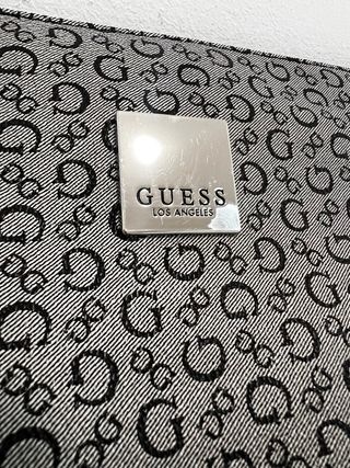 Neceser Guess Gris y negro nuevo con etiquetas