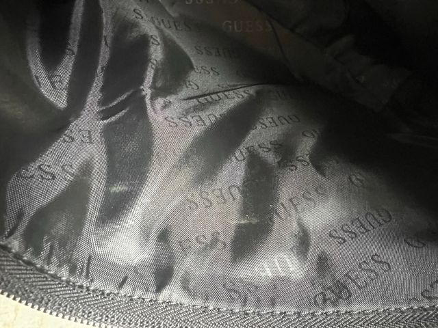 Neceser Guess Gris y negro nuevo con etiquetas