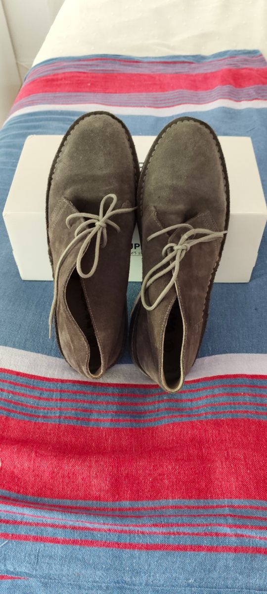 Botas de invierno grises