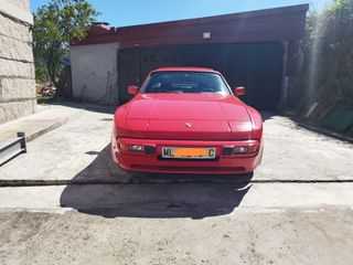 Porsche 944 1983