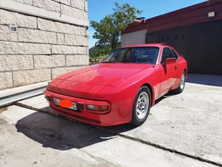 Porsche 944 1983