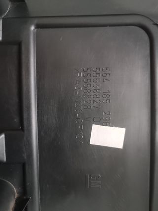 Tapa Motor Opel Corsa D 1.3CDTi ECOTEC