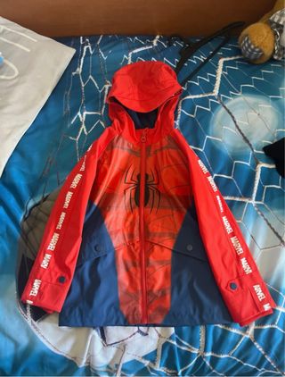 Cazadora impermeable Marvel Spiderman