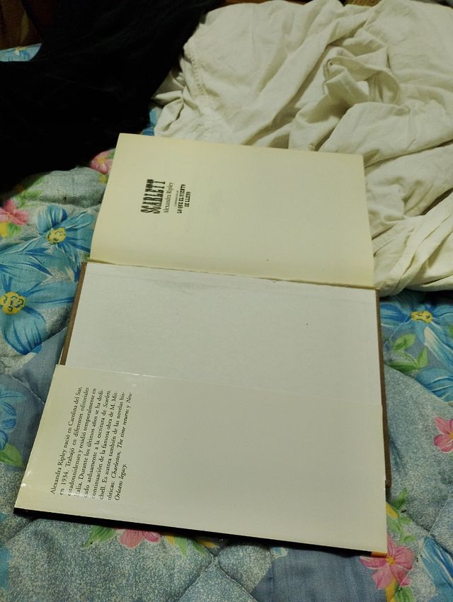 Scarlett - T.D. - (Spanish Edition)