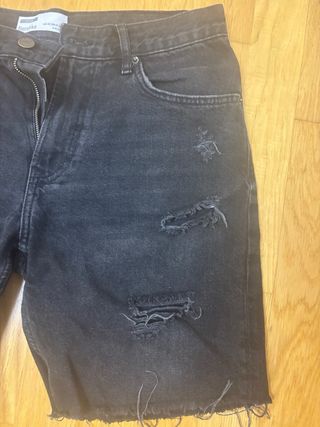 Bermudas vaqueras Bershka negras rotas
