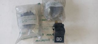 VEHICULOS CLASICOS, PIEZAS VARIAS (15)