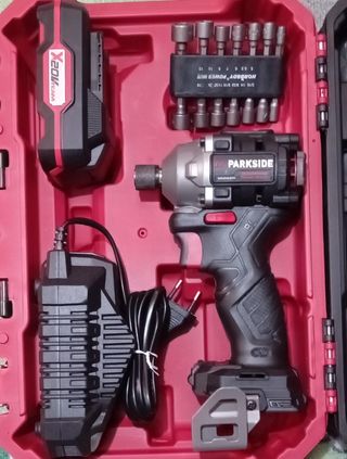 Atornillador Parkside impacto batería y cargador