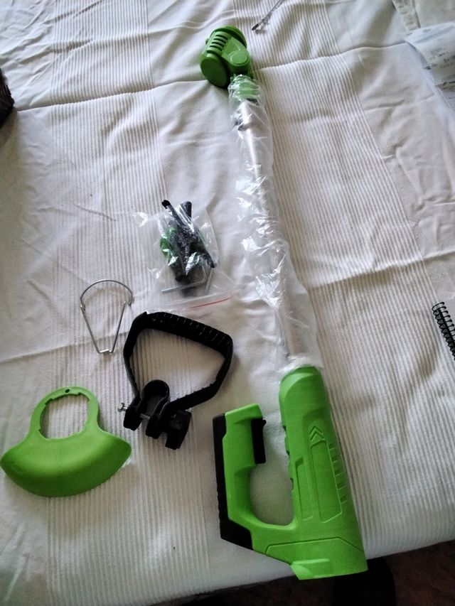 Decespugliatore a batteria verde Leggi bene