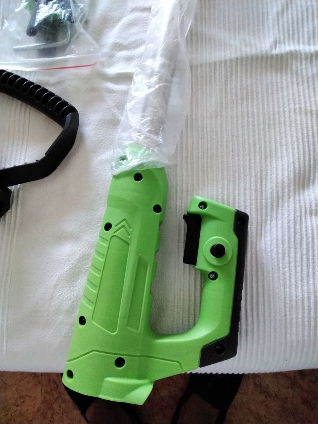 Decespugliatore a batteria verde Leggi bene