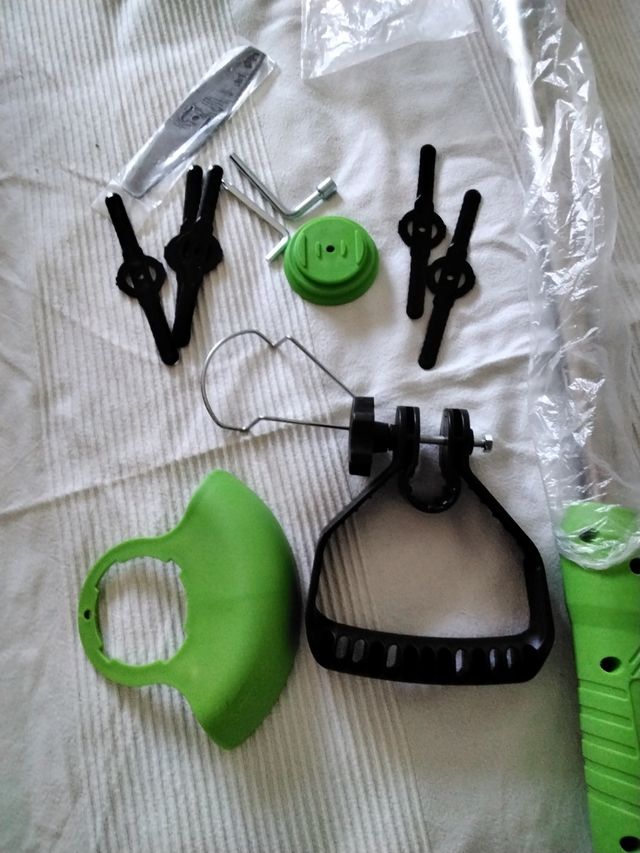 Decespugliatore a batteria verde Leggi bene