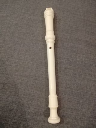 Flauta dulce blanca