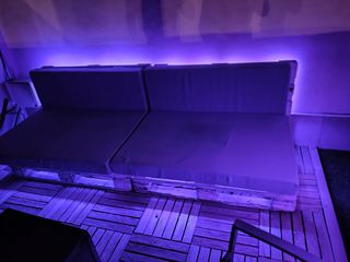 Sofá Palets con Cojines e Iluminación RGB
