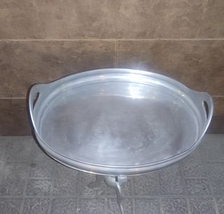 Mesita auxiliar vintage de metal