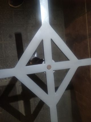 Mesita auxiliar vintage de metal