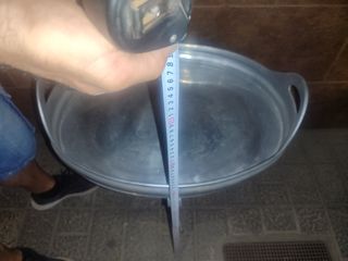 Mesita auxiliar vintage de metal