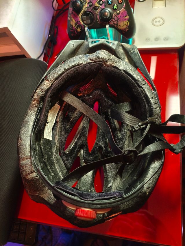 Casco y Guantes ciclismo