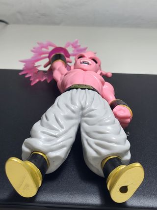 Figura de anime Majin Buu con bola de energía (DBZ