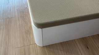 Cama con cajones de madera y tela con colchon